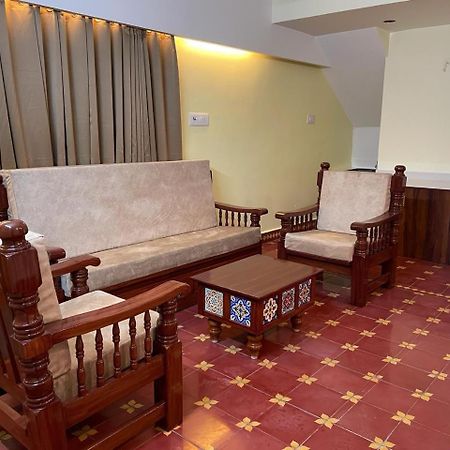 Viswa Residency Srirangam - Heritage Rooms Tiruchirappalli ภายนอก รูปภาพ