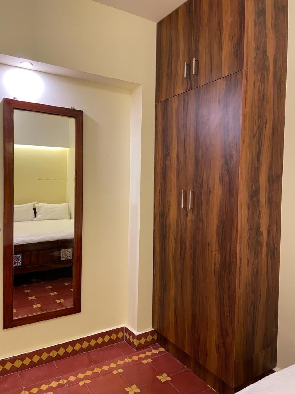 Viswa Residency Srirangam - Heritage Rooms Tiruchirappalli ภายนอก รูปภาพ